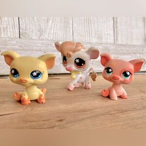 Set of 3 Littlest Pet Shop animals, 2 pigs and a cow